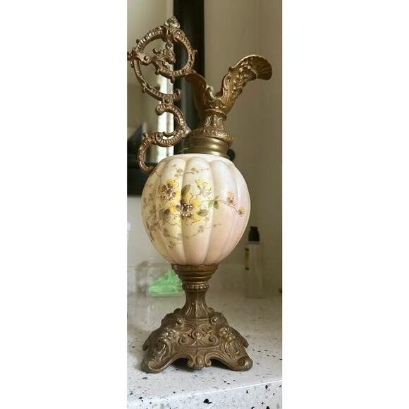Wave Crest Mantle Ewer, Decorative Decanter, Unmarked, Circa 1900’s - Picture 1 of 10